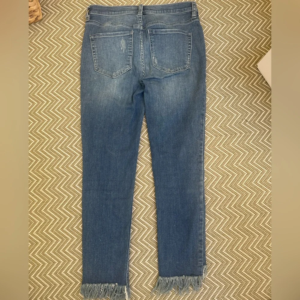 Free People EUC! Sz 27 Cropped Raw Hem/ Frayed ankle Deconstructed Denim Jeans - Picture 6 of 8